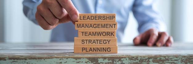 Wpływ stylu kierowania na pracę zespołu w codziennych wyzwaniach