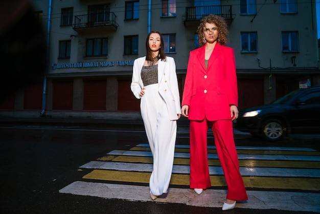 Co się teraz nosi 2026 w modzie ulicznej?